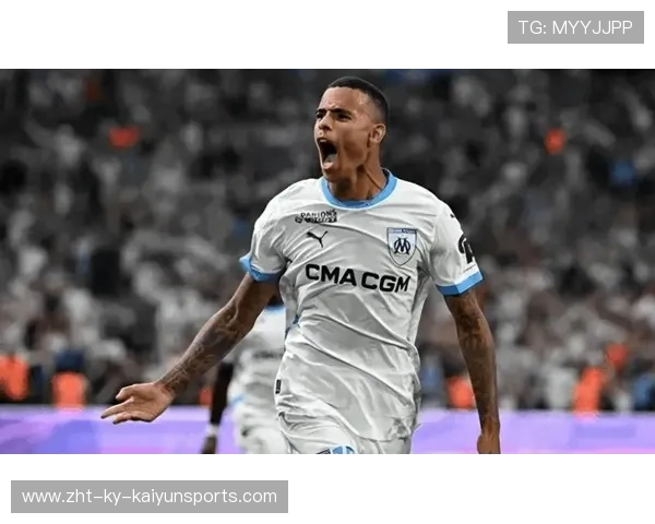 马赛豪掷重金签下高大定位球专家后卫，球队后防再升级