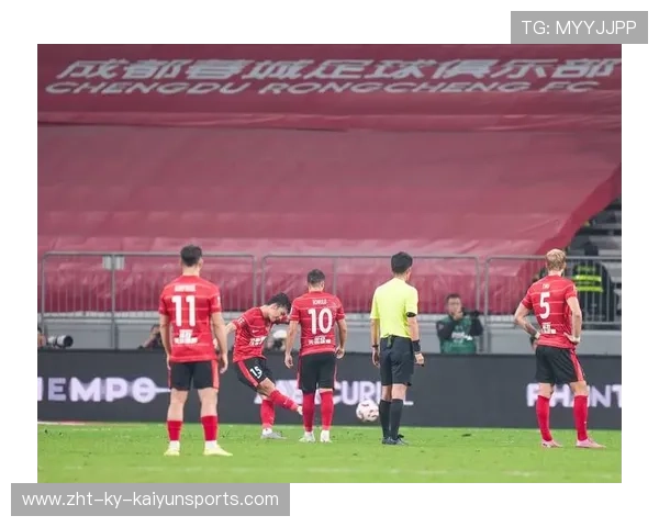 成都蓉城遗憾失利，提前一轮无缘中超冠军，成都蓉城足球俱乐部中甲排名