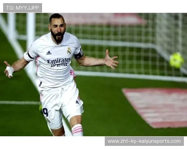 本泽马沙特新月首场惊艳，进攻线如火如荼