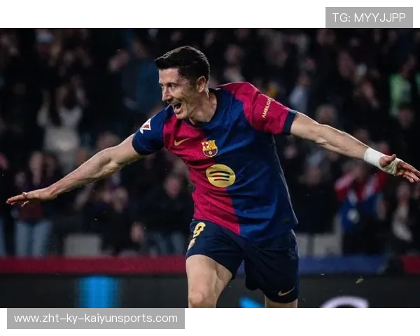 莱万点球稳稳命中，巴萨锁定胜局，莱万踢点球